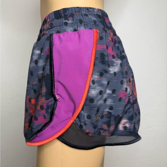 Lululemon Super Squad Shorts Size 10  Windy Blooms Plum Violet Blue 2.5" Lined - Picture 3 of 9